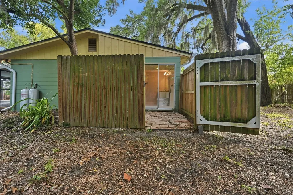 1211 Fairfax S Lakeland FL 33813