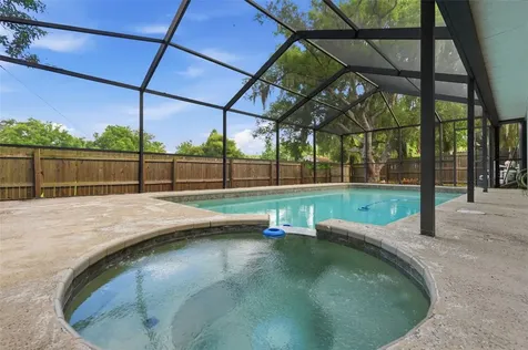 1211 Fairfax S Lakeland FL 33813