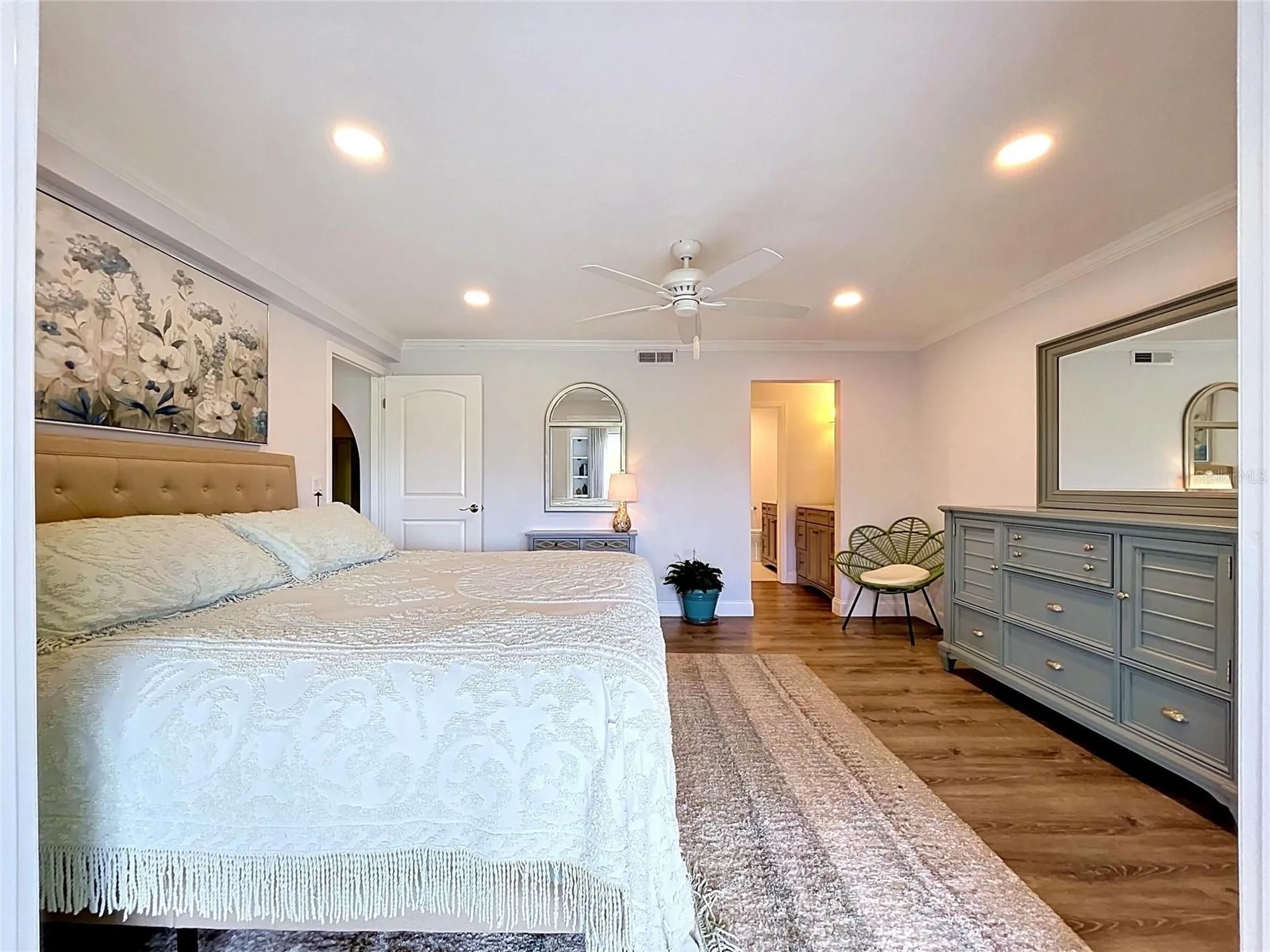 4651 1st Street NE St Petersburg FL 33703