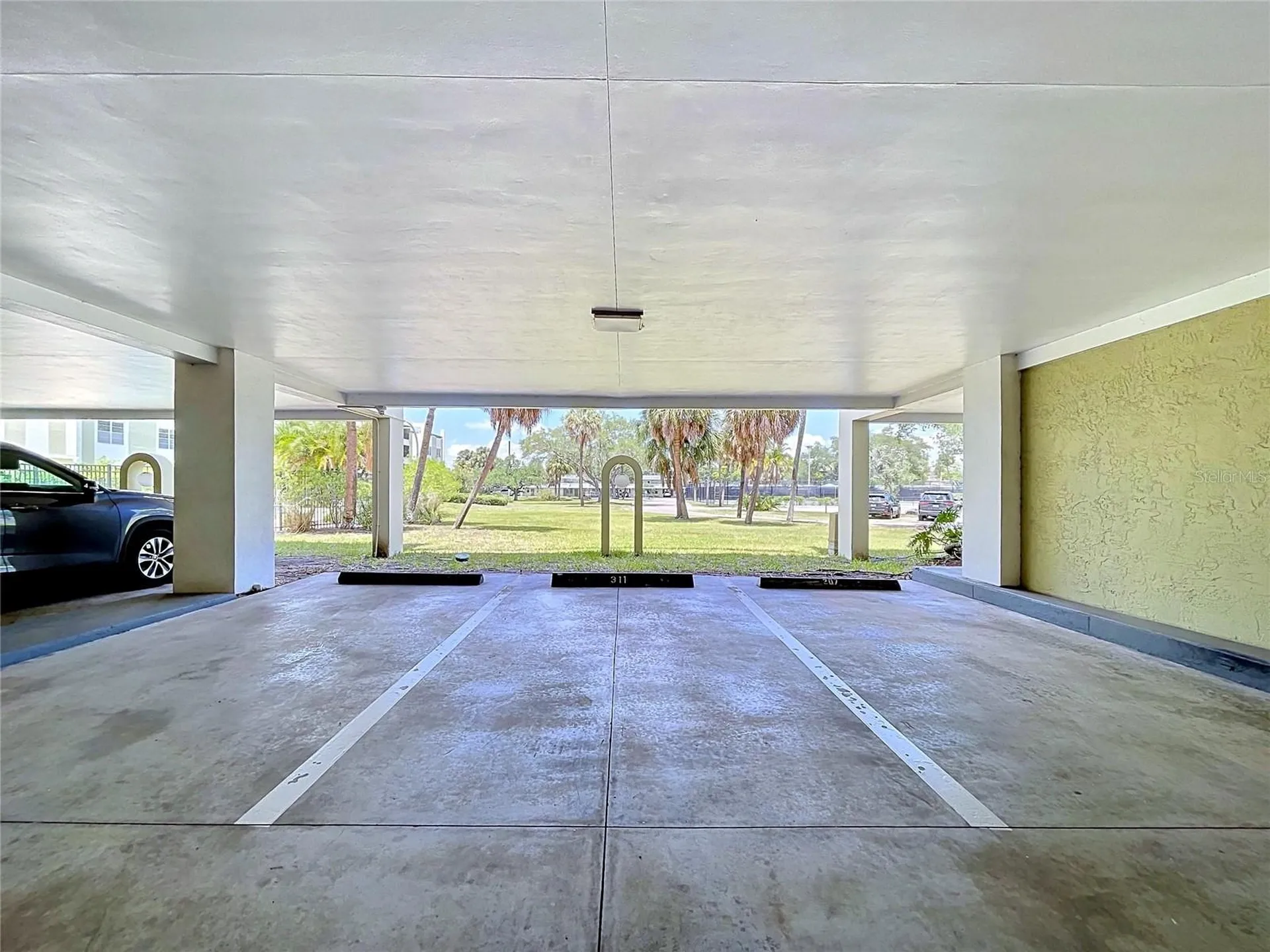 4651 1st Street NE St Petersburg FL 33703