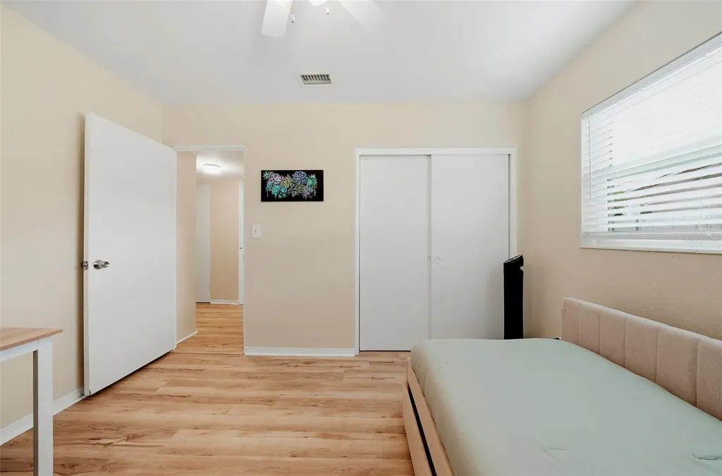 2489 58th Street N St Petersburg FL 33710