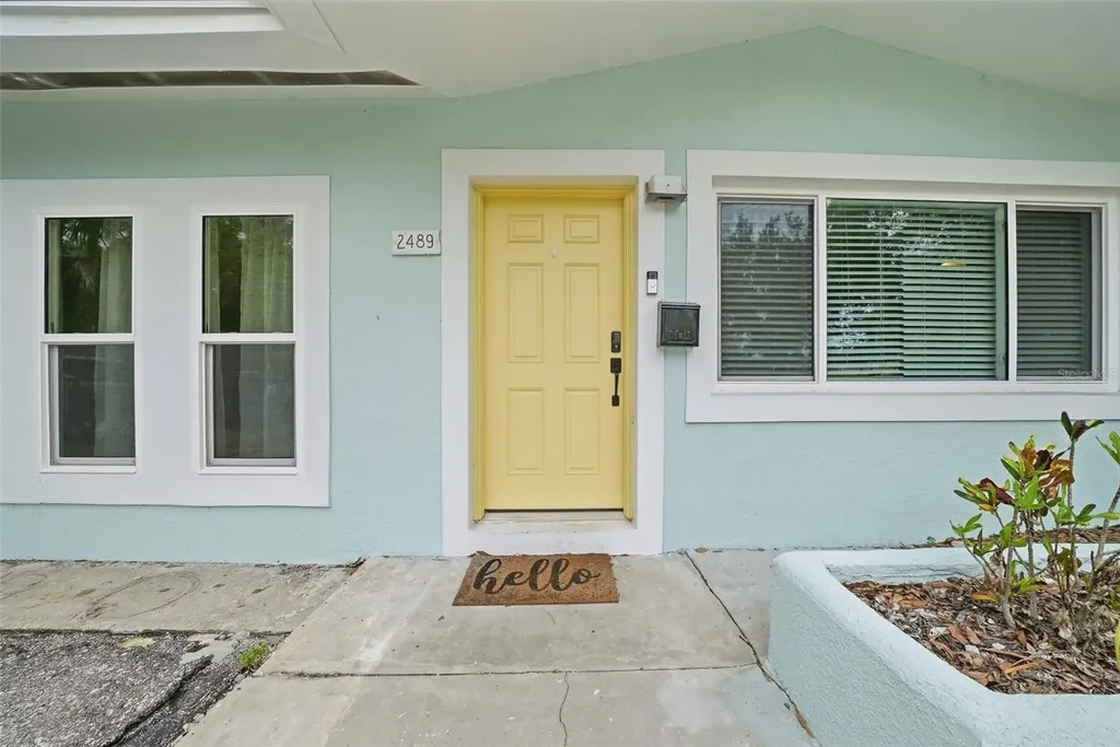 2489 58th Street N St Petersburg FL 33710