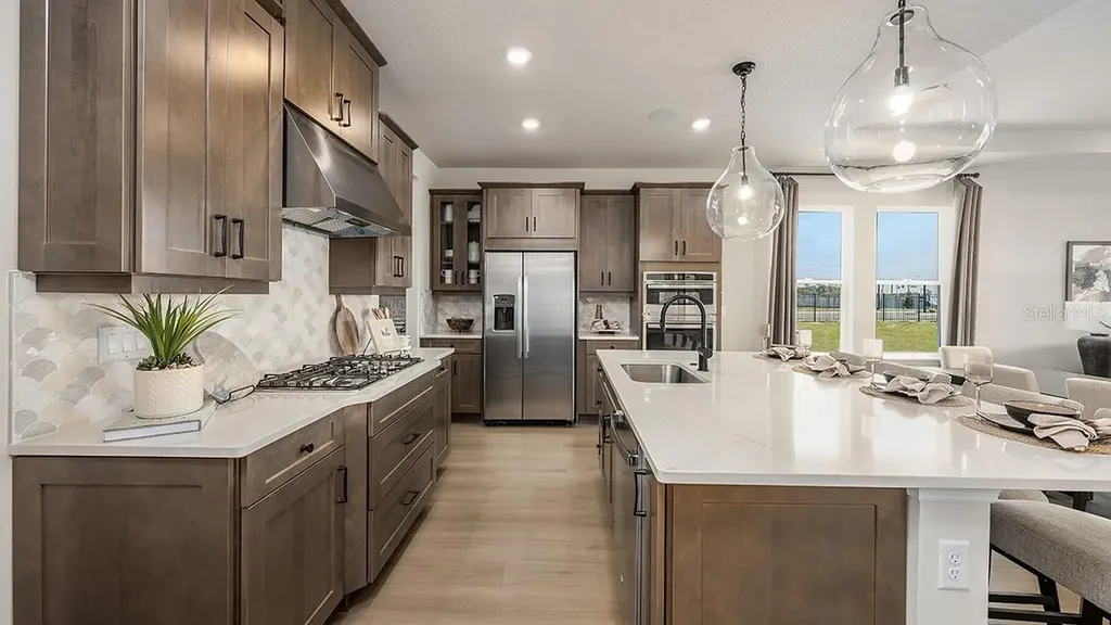 884 Steel Drive Apollo Beach FL 33572