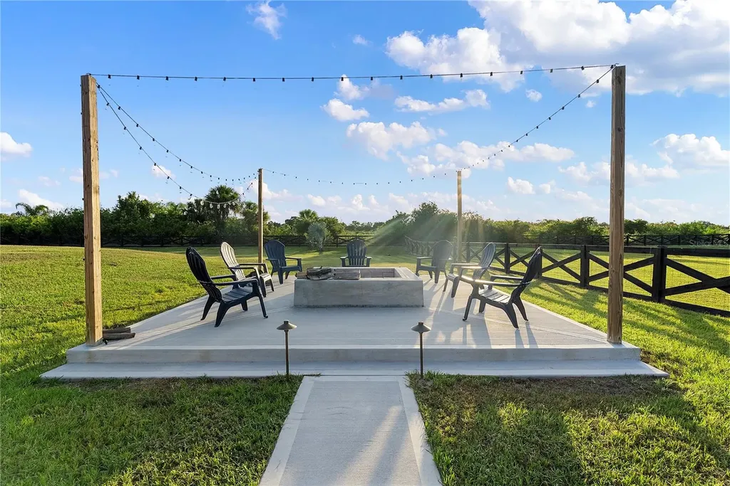 2240 Canal Street Oviedo FL 32765