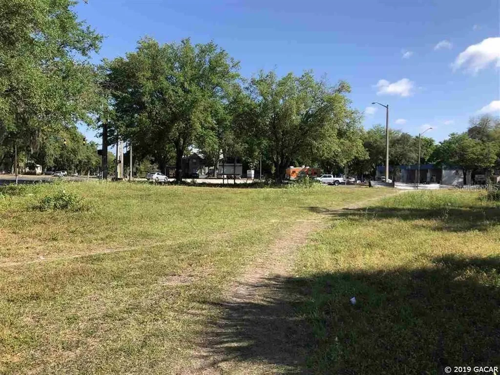 905 E University Avenue Gainesville FL 32601