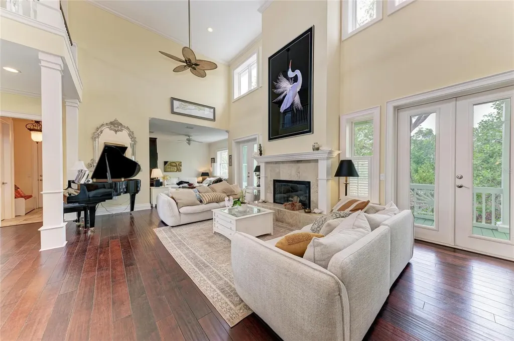 793 Jungle Queen Way Longboat Key FL 34228