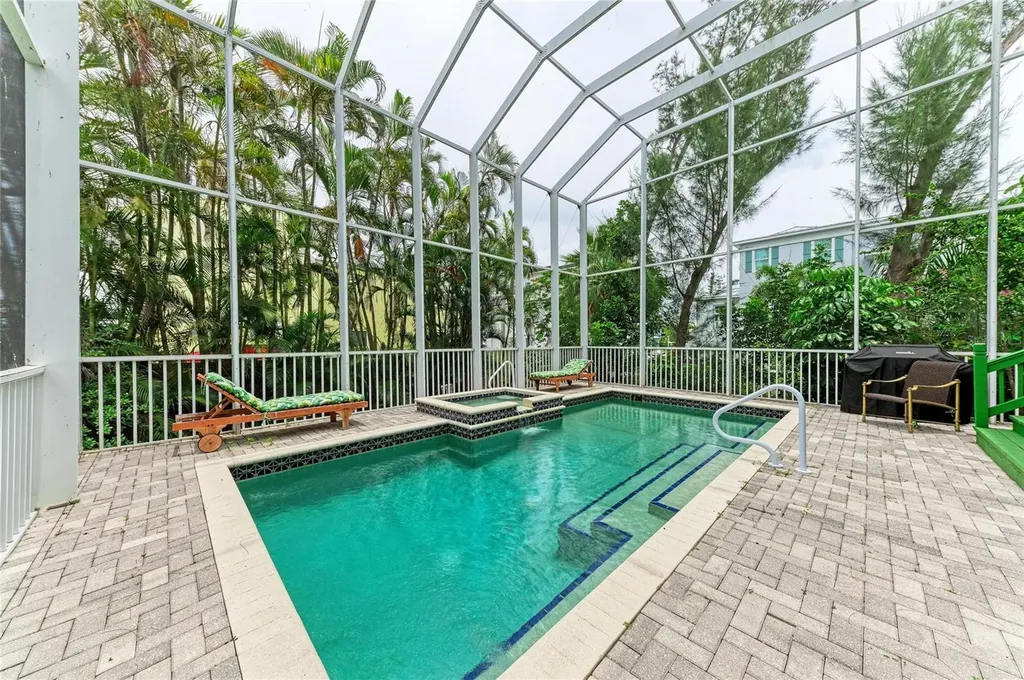 793 Jungle Queen Way Longboat Key FL 34228