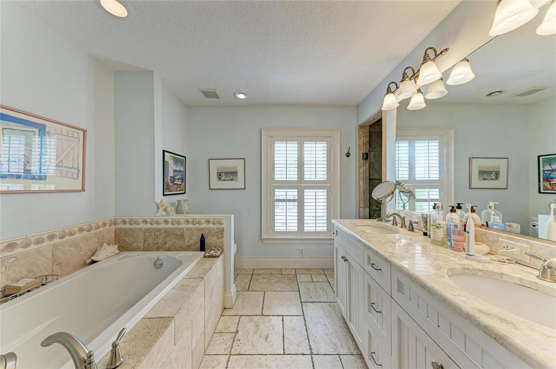793 Jungle Queen Way Longboat Key FL 34228