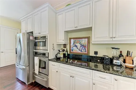 793 Jungle Queen Way Longboat Key FL 34228