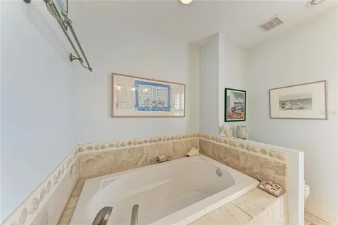 793 Jungle Queen Way Longboat Key FL 34228