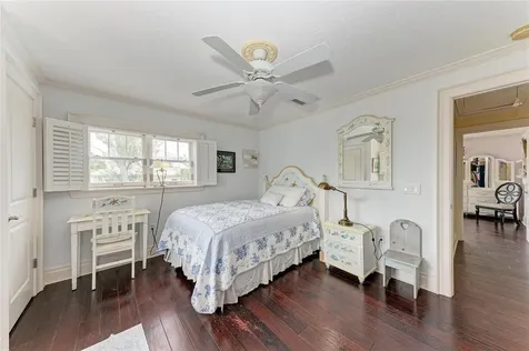 793 Jungle Queen Way Longboat Key FL 34228