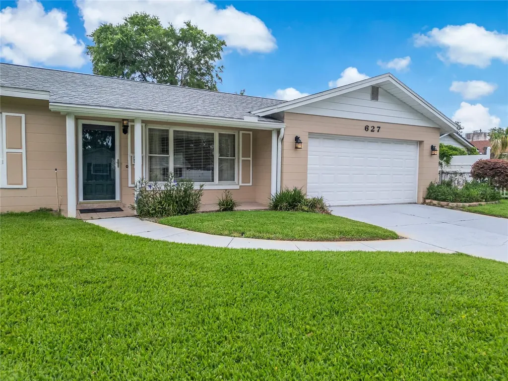 627 Vandenberg Street Altamonte Springs FL 32701