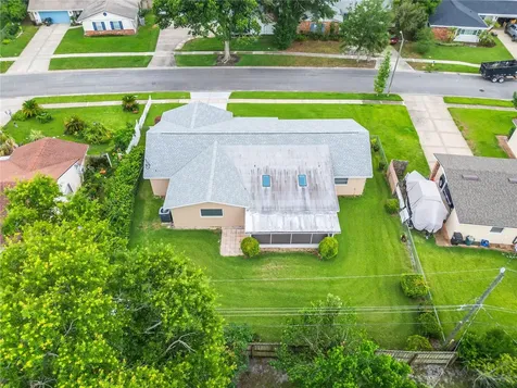 627 Vandenberg Street Altamonte Springs FL 32701