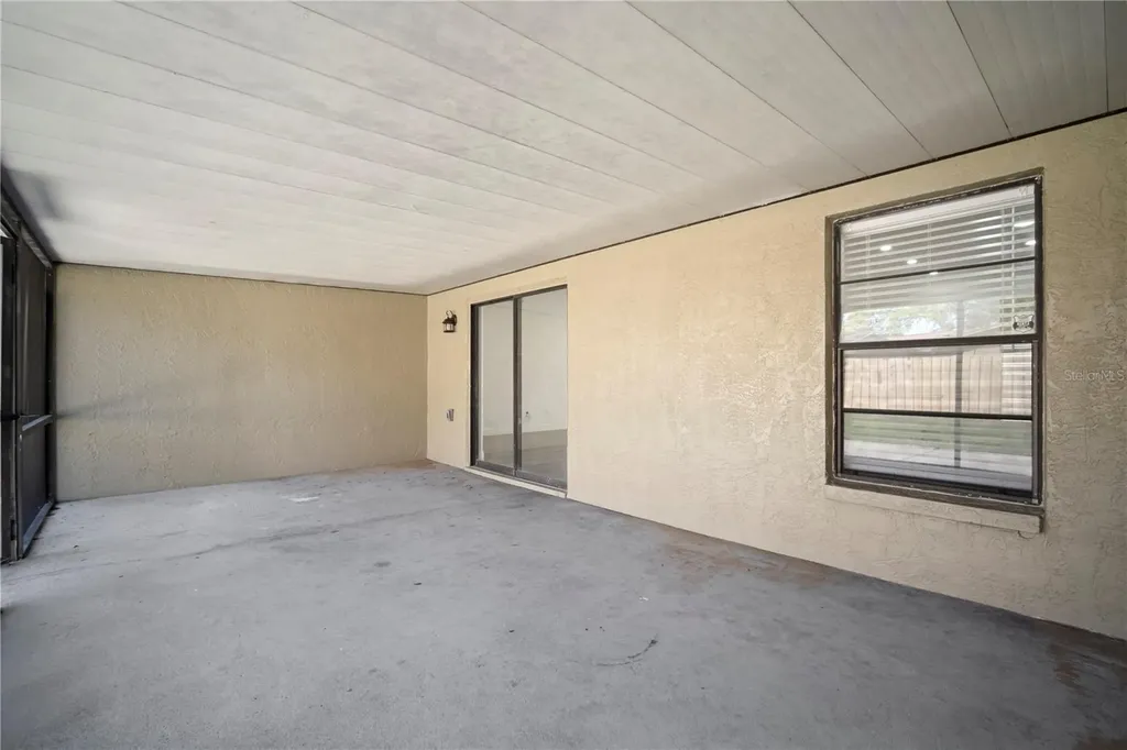 1218 Lornewood Drive Valrico FL 33596