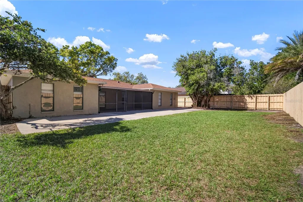 1218 Lornewood Drive Valrico FL 33596