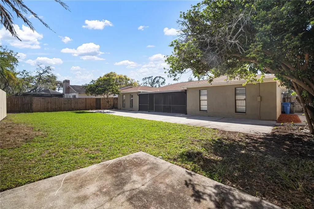 1218 Lornewood Drive Valrico FL 33596