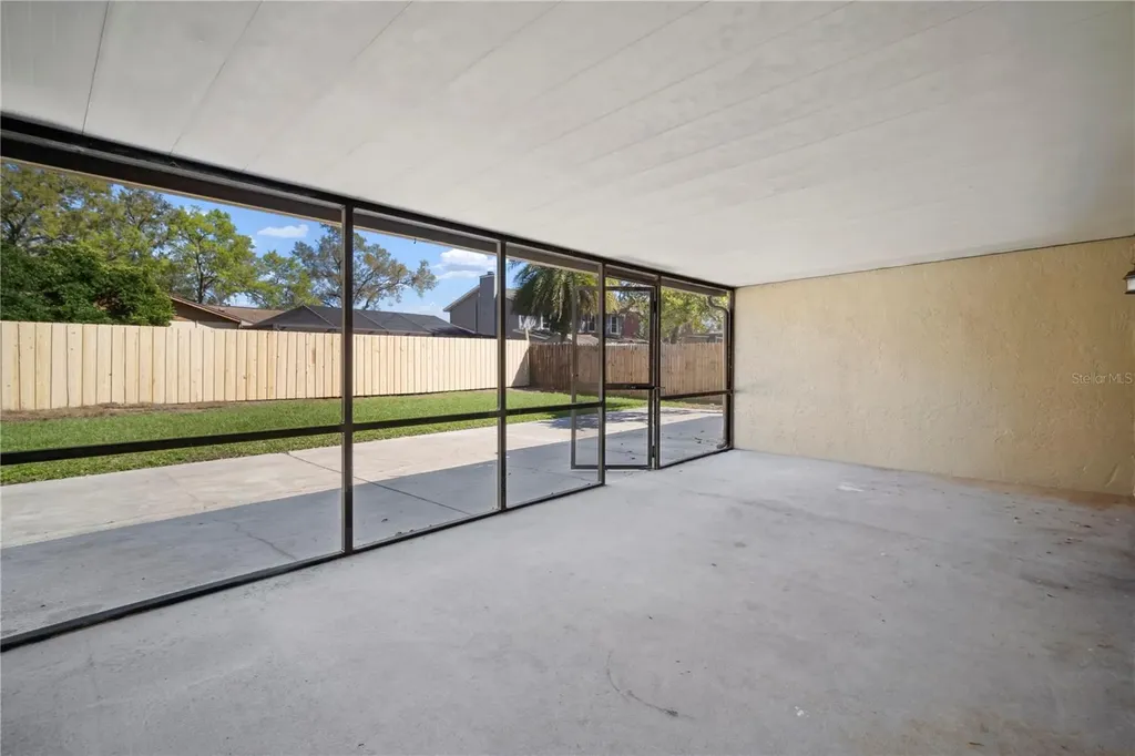 1218 Lornewood Drive Valrico FL 33596