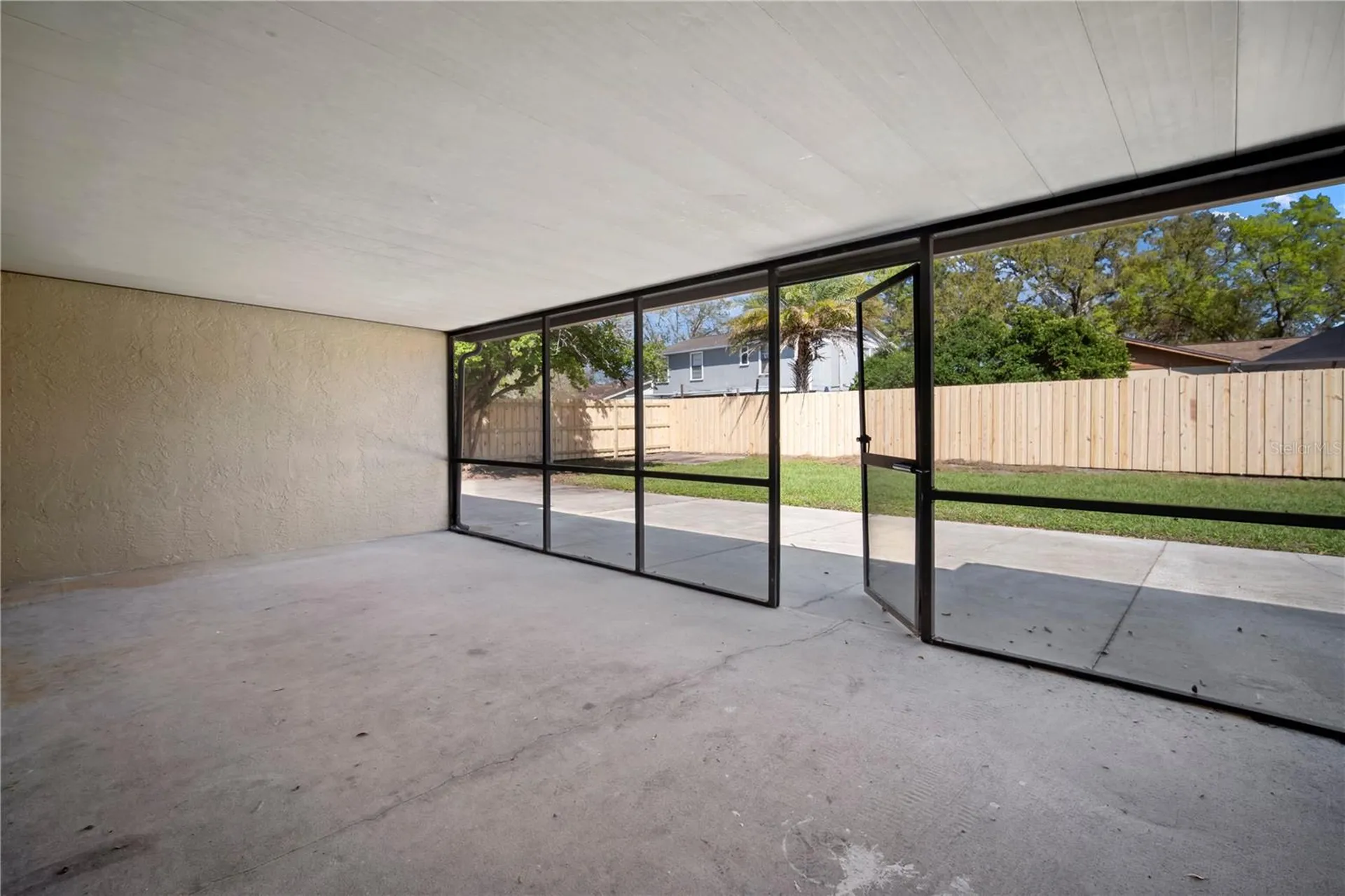 1218 Lornewood Drive Valrico FL 33596