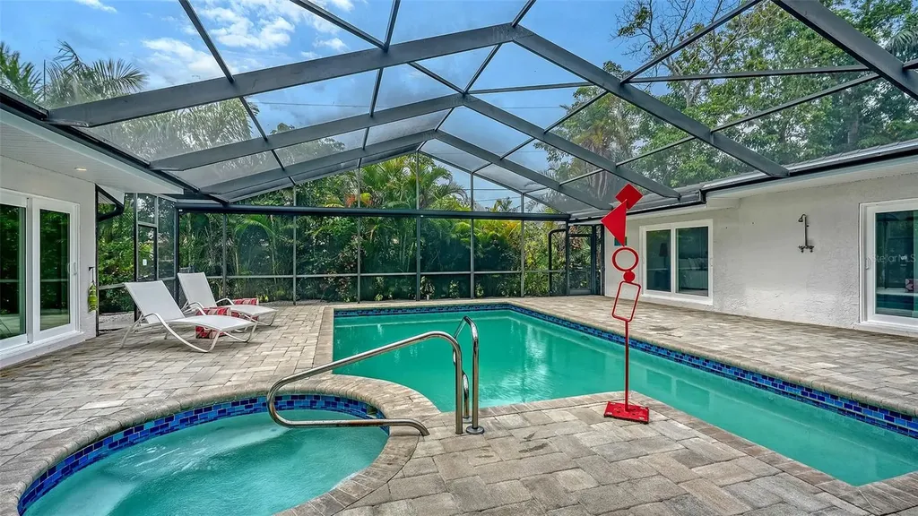 1428 Pine Bay Drive Sarasota FL 34231