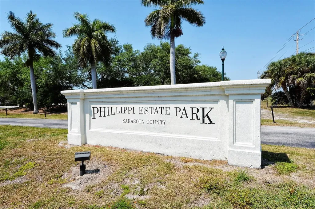 1428 Pine Bay Drive Sarasota FL 34231