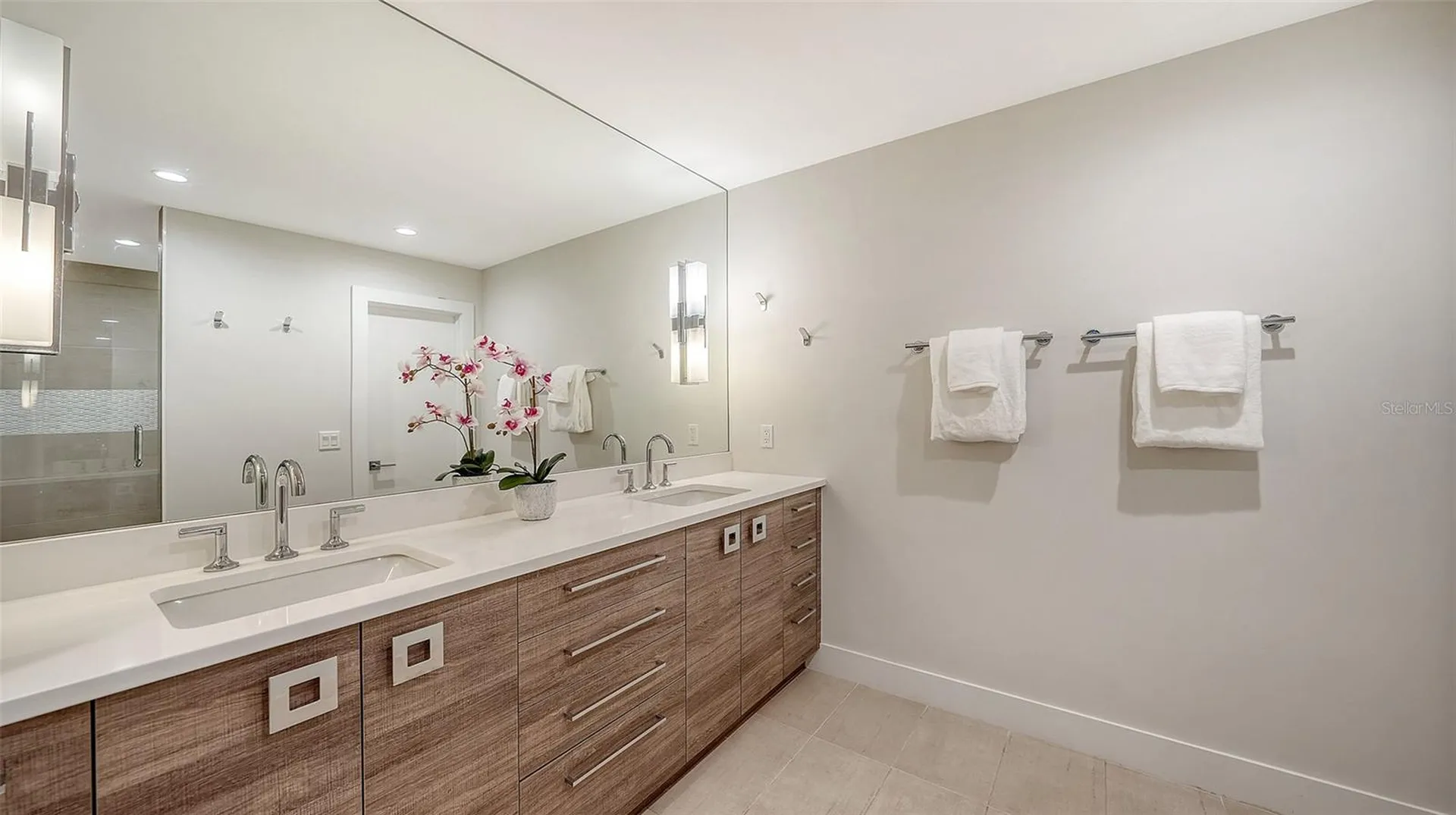1428 Pine Bay Drive Sarasota FL 34231