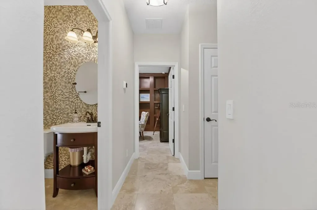 1823 Bella Casa Court Tampa FL 33618