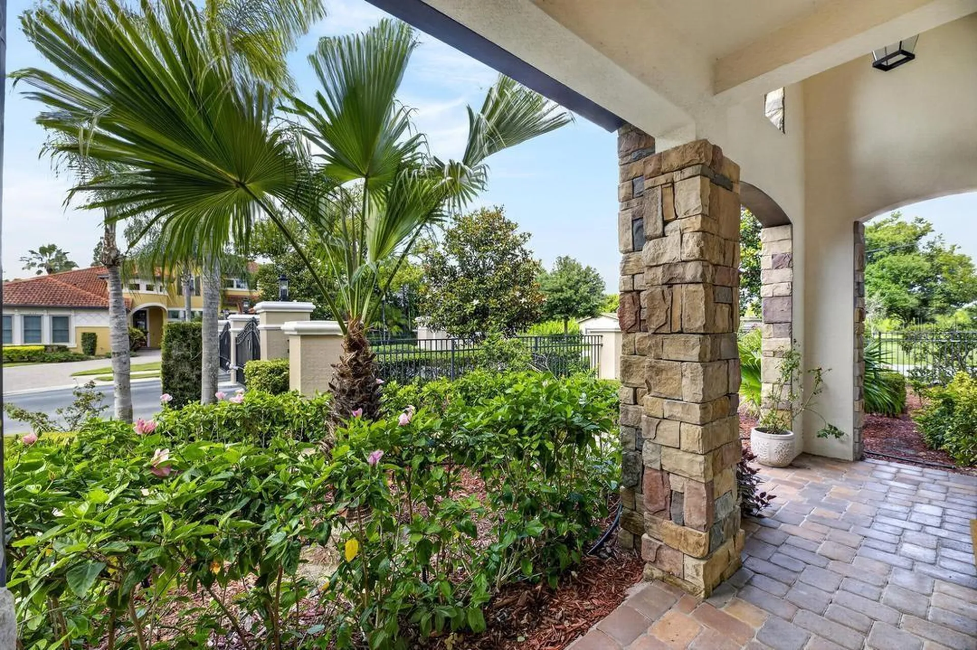 1823 Bella Casa Court Tampa FL 33618
