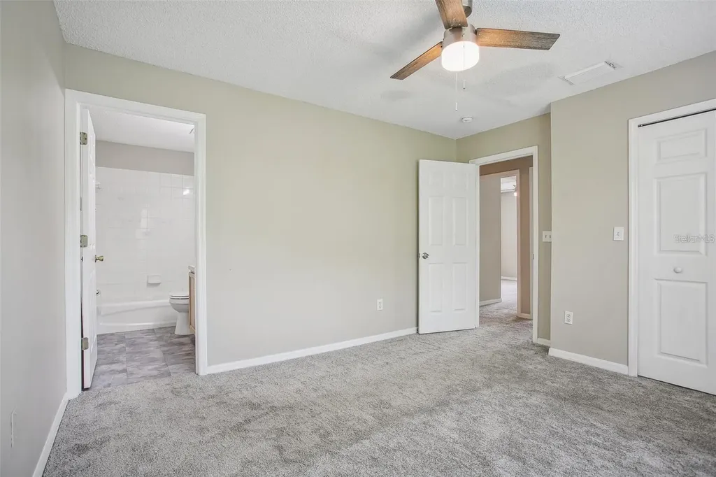 18181 Paradise Point Drive Tampa FL 33647