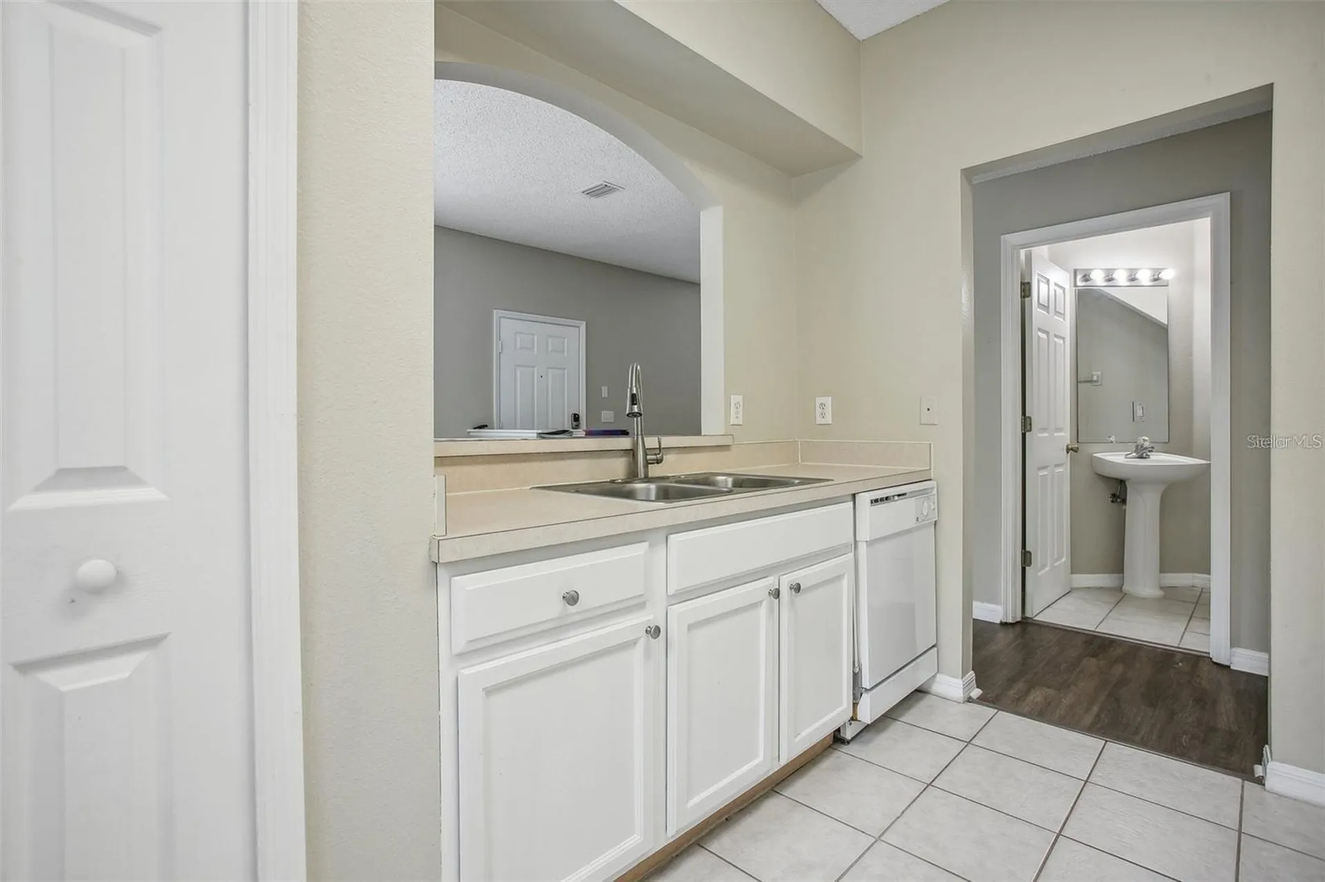 18181 Paradise Point Drive Tampa FL 33647