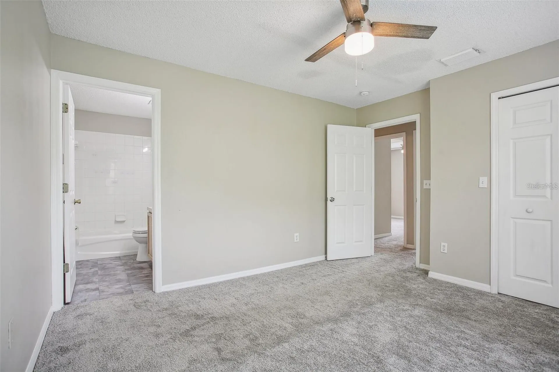 18181 Paradise Point Drive Tampa FL 33647