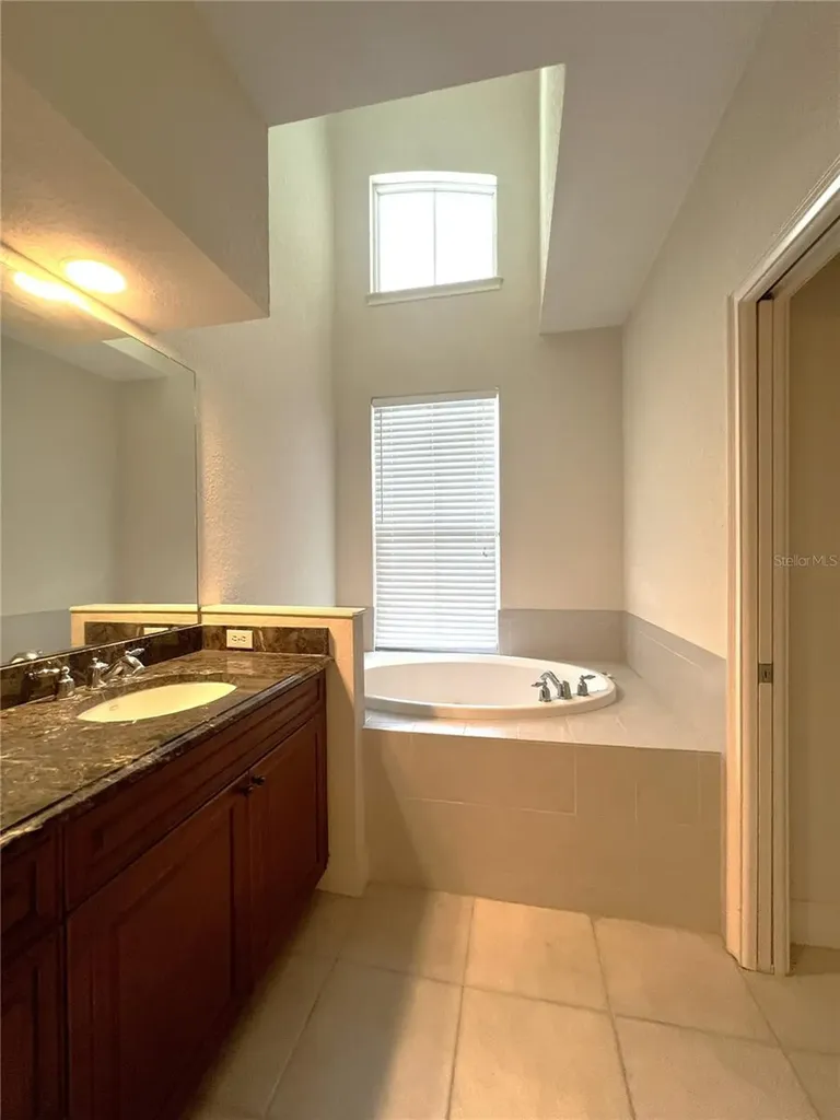 1762 NW 34th Street Gainesville FL 32605