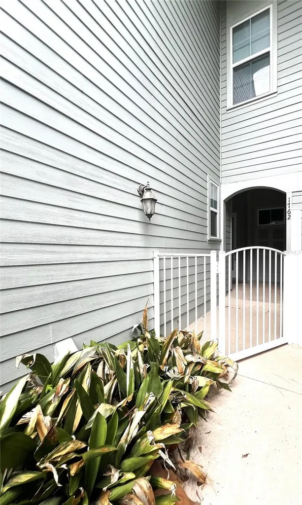 1762 NW 34th Street Gainesville FL 32605