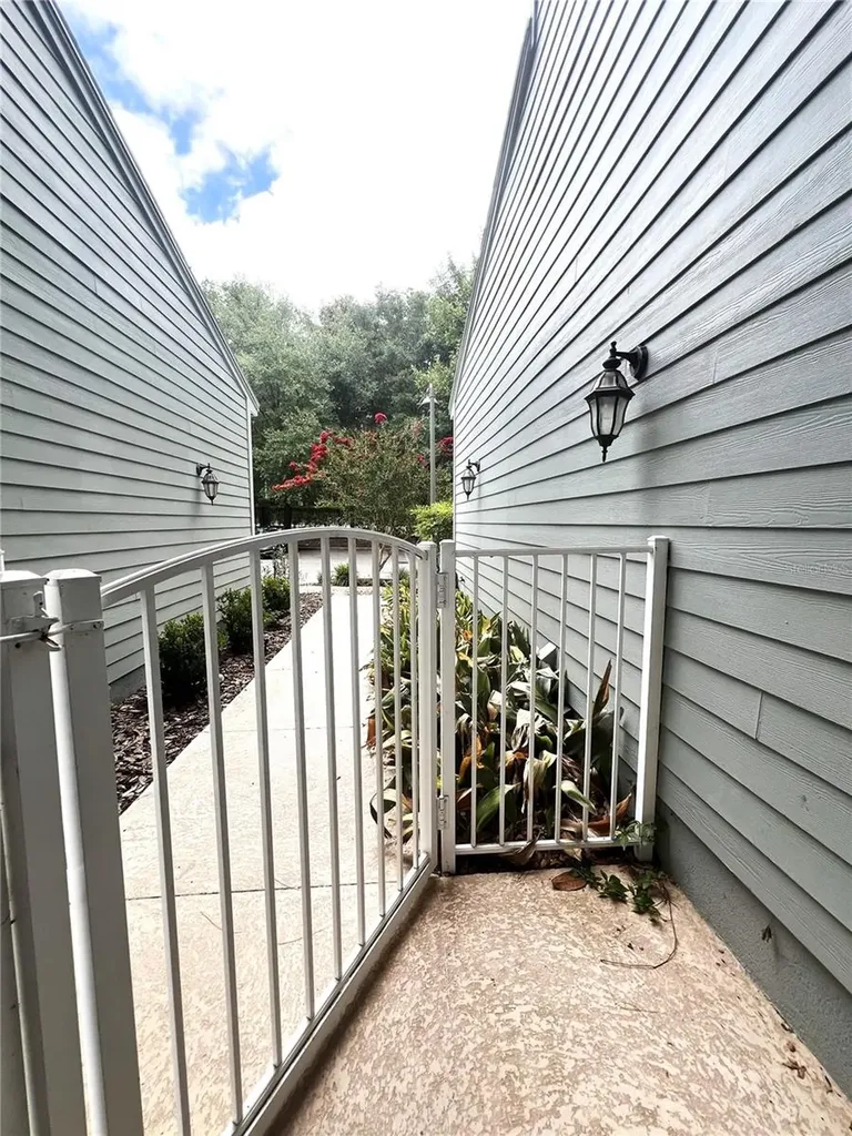 1762 NW 34th Street Gainesville FL 32605