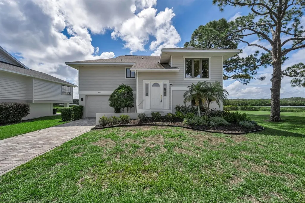 1015 Teal Pointe Tarpon Springs FL 34689
