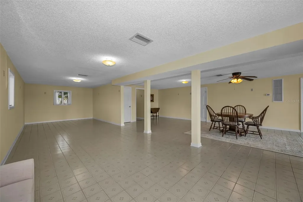 1015 Teal Pointe Tarpon Springs FL 34689
