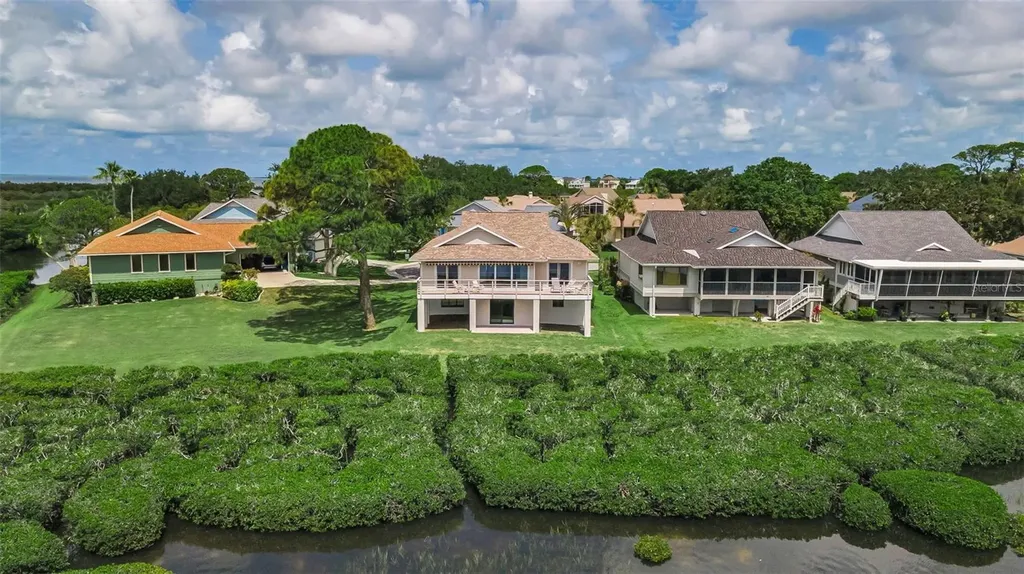 1015 Teal Pointe Tarpon Springs FL 34689