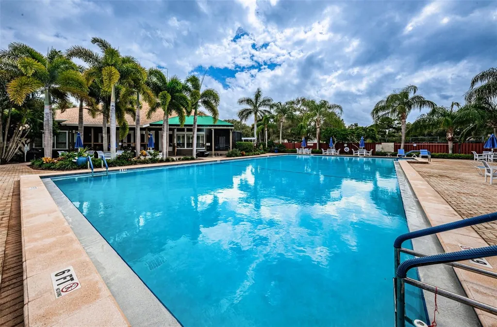 1015 Teal Pointe Tarpon Springs FL 34689