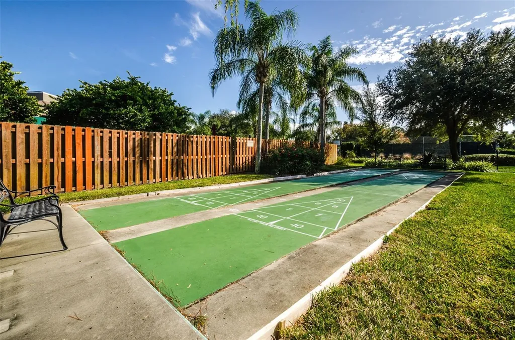 1015 Teal Pointe Tarpon Springs FL 34689
