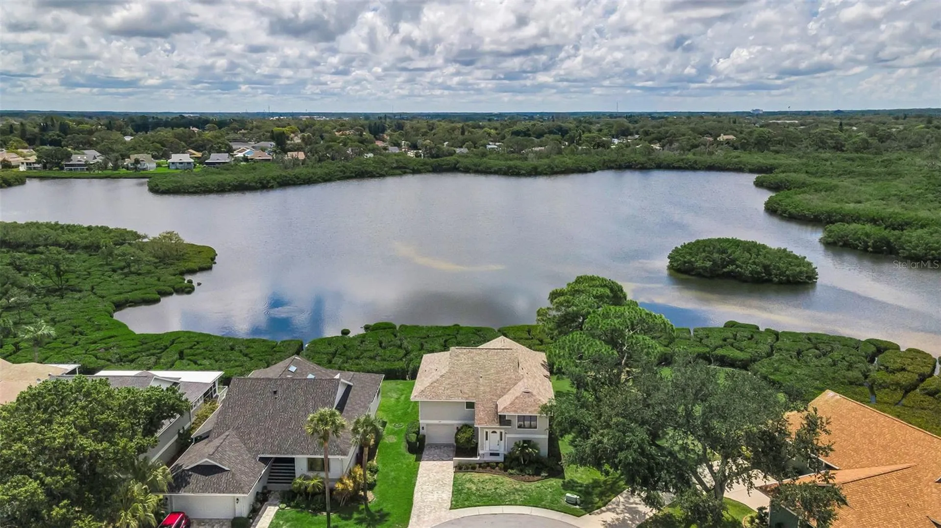 1015 Teal Pointe Tarpon Springs FL 34689
