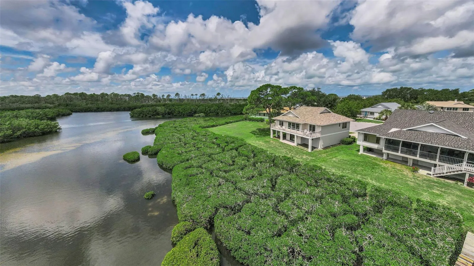 1015 Teal Pointe Tarpon Springs FL 34689