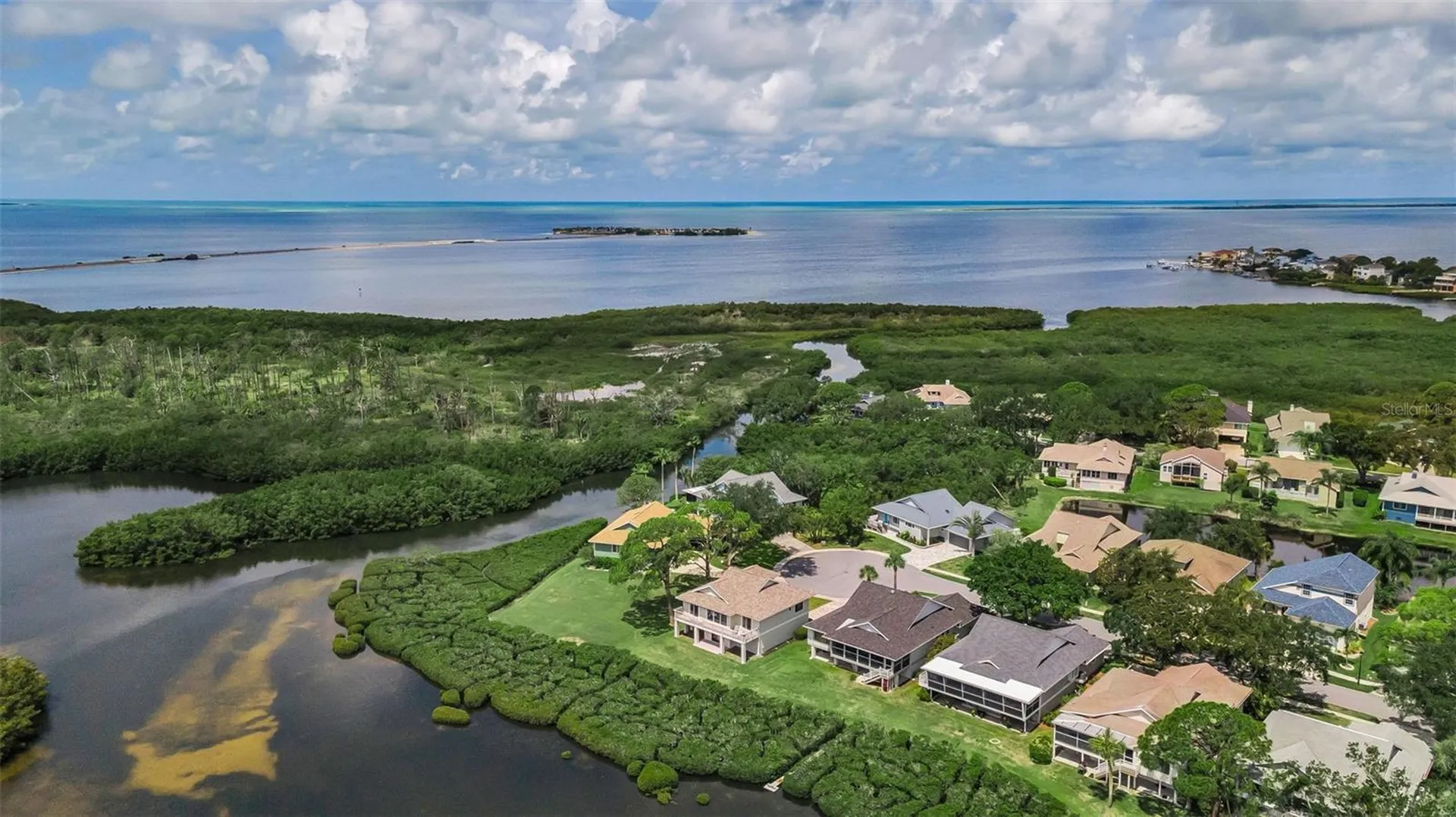 1015 Teal Pointe Tarpon Springs FL 34689