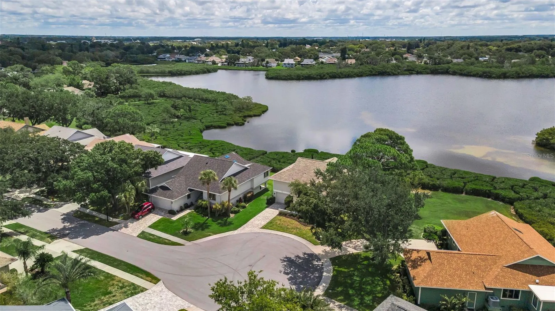 1015 Teal Pointe Tarpon Springs FL 34689