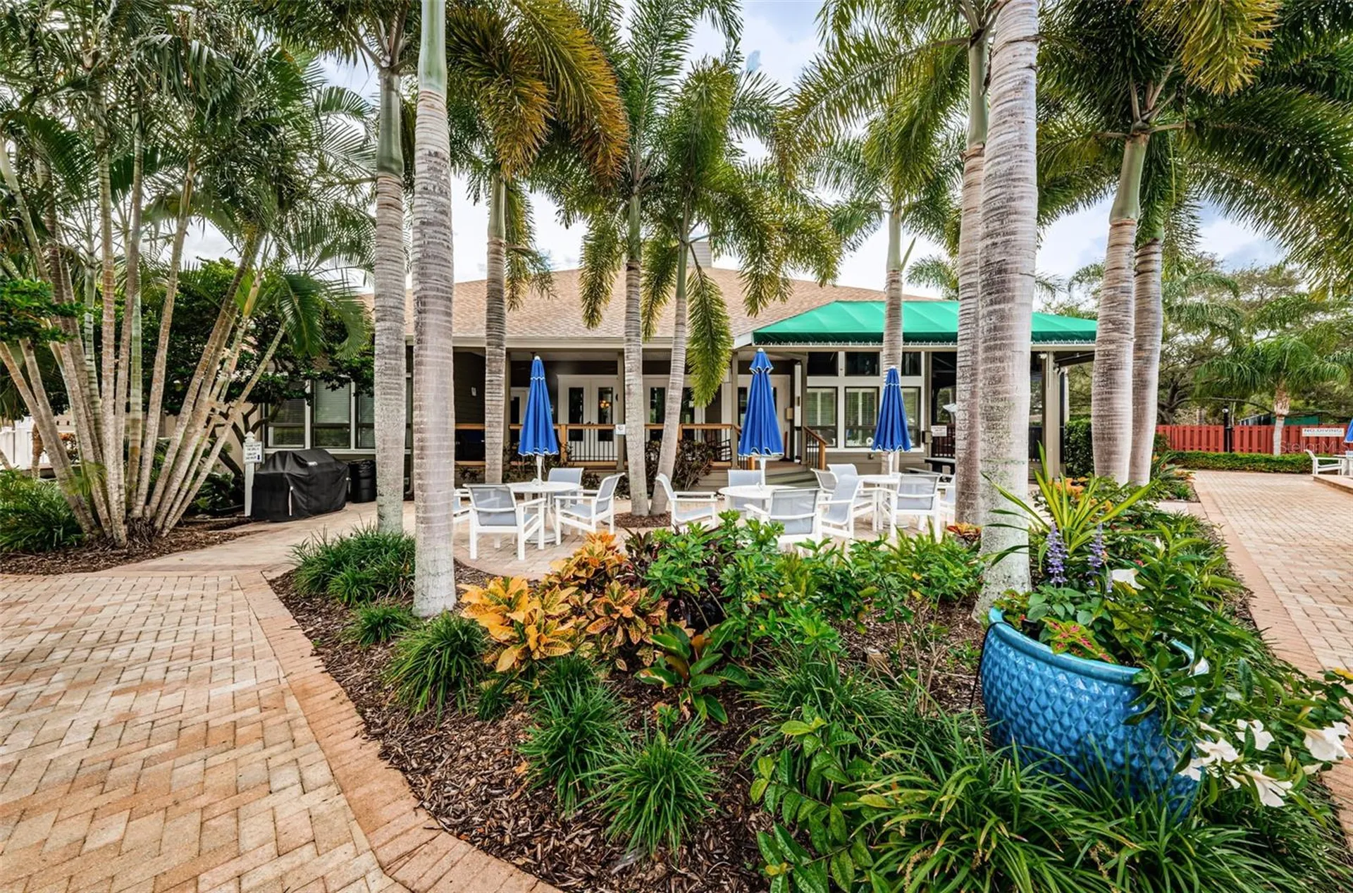 1015 Teal Pointe Tarpon Springs FL 34689
