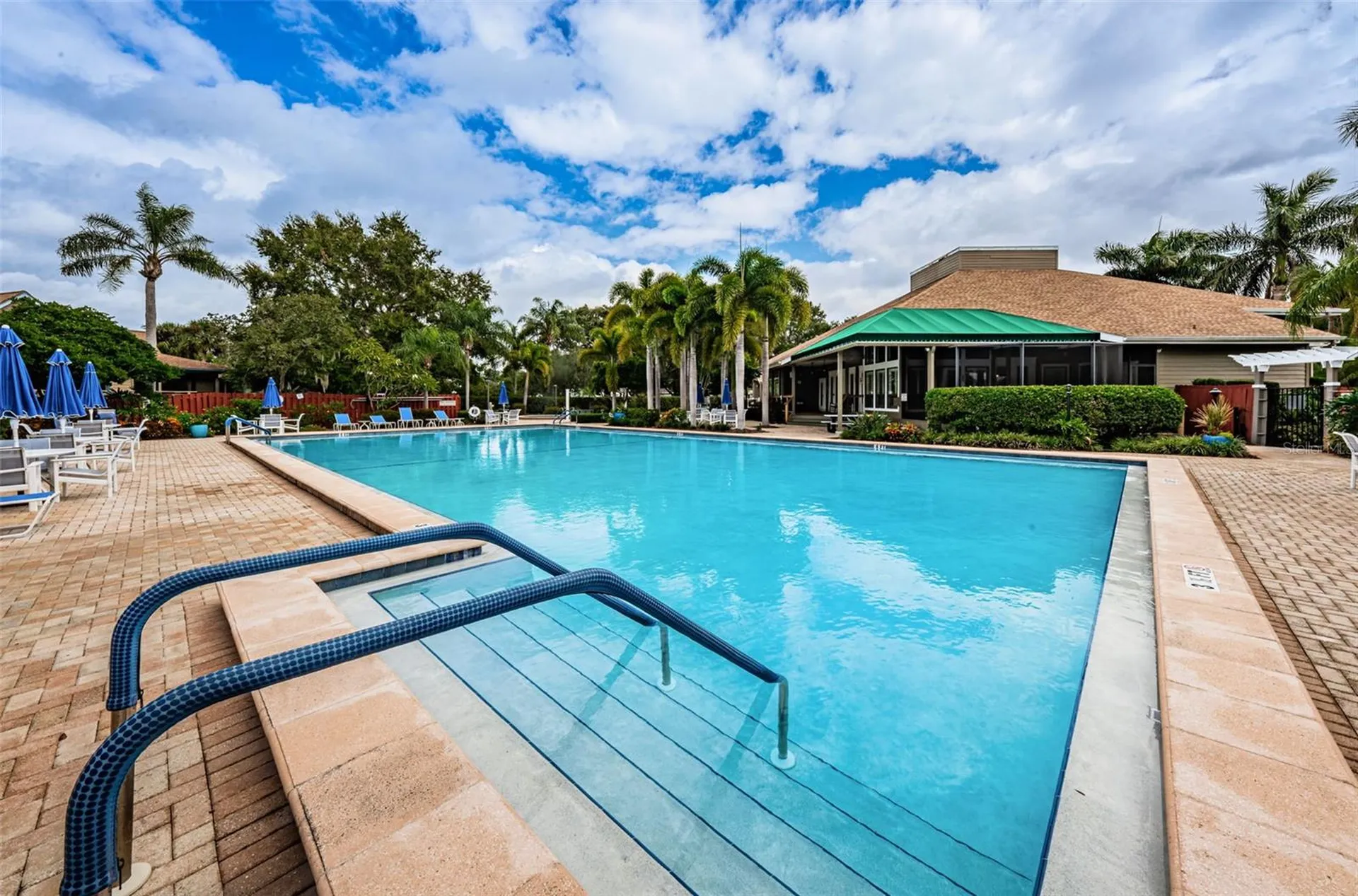 1015 Teal Pointe Tarpon Springs FL 34689