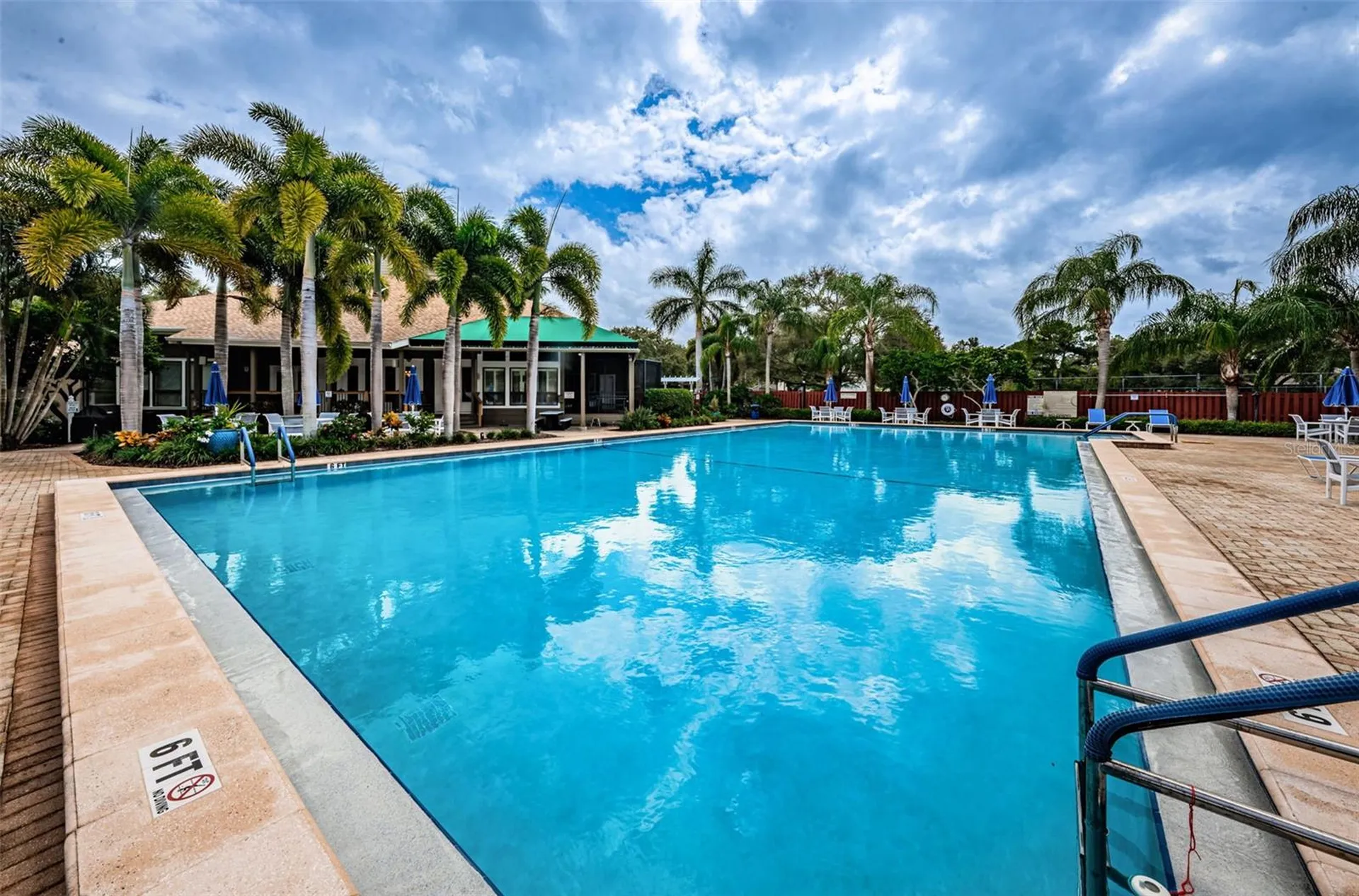 1015 Teal Pointe Tarpon Springs FL 34689