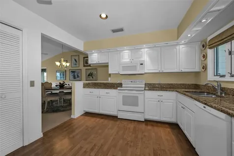 1015 Teal Pointe Tarpon Springs FL 34689