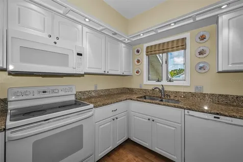 1015 Teal Pointe Tarpon Springs FL 34689