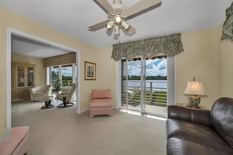1015 Teal Pointe Tarpon Springs FL 34689