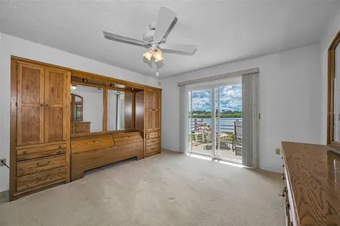 1015 Teal Pointe Tarpon Springs FL 34689
