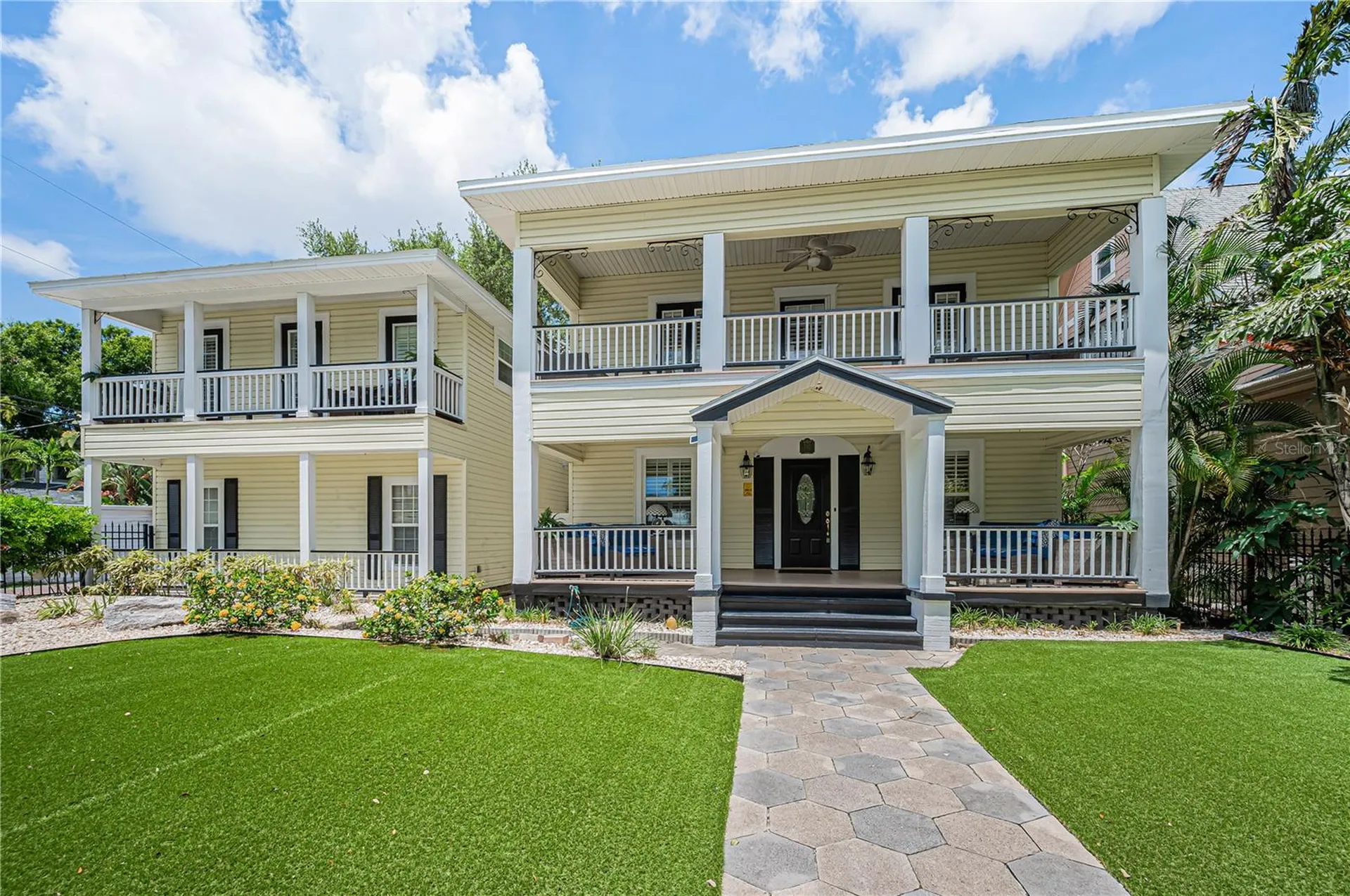 732 And 732 1/2 NE Oak Street St Petersburg FL 33701